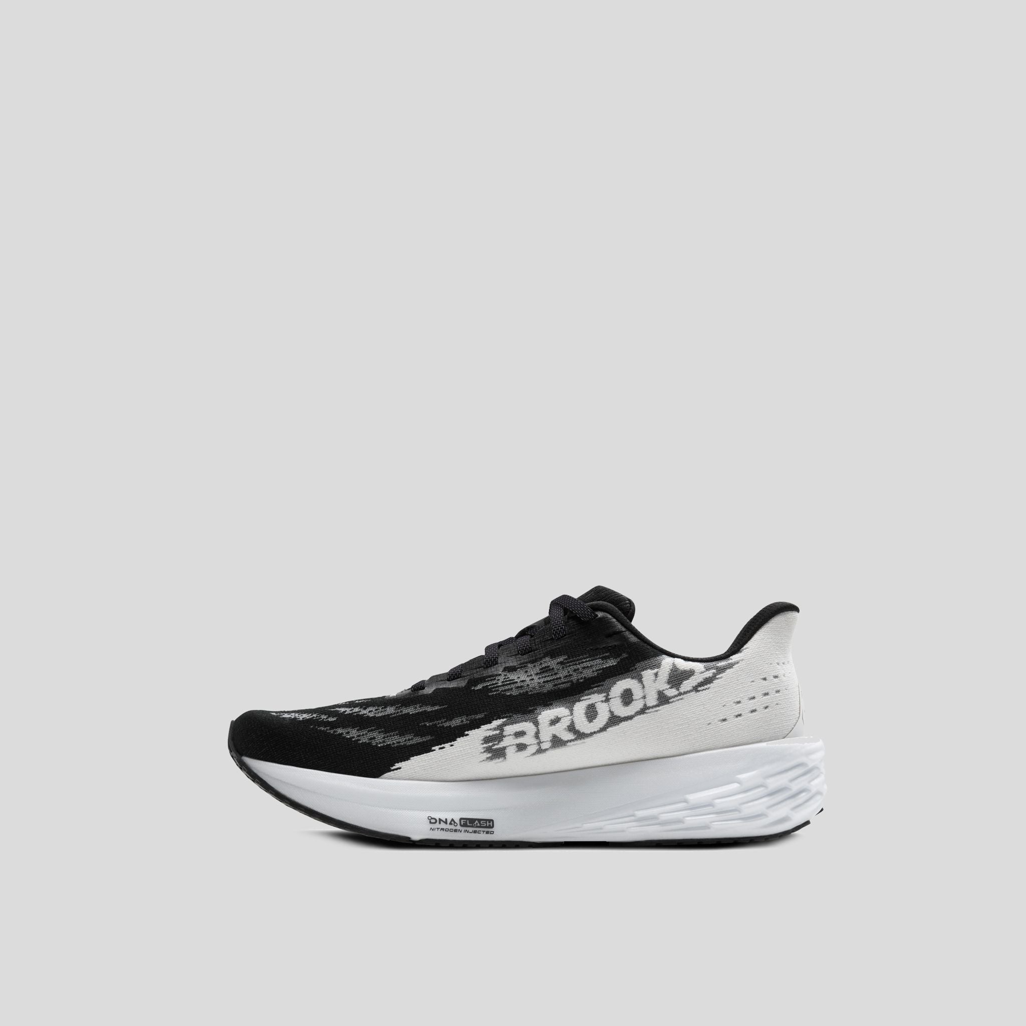 Launch 11 | Black/White
