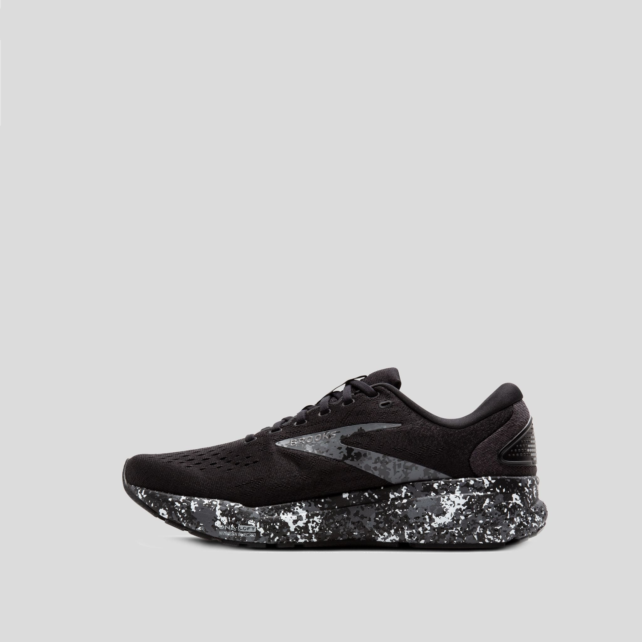 Men's Ghost 16 | Black/Iron/Lava