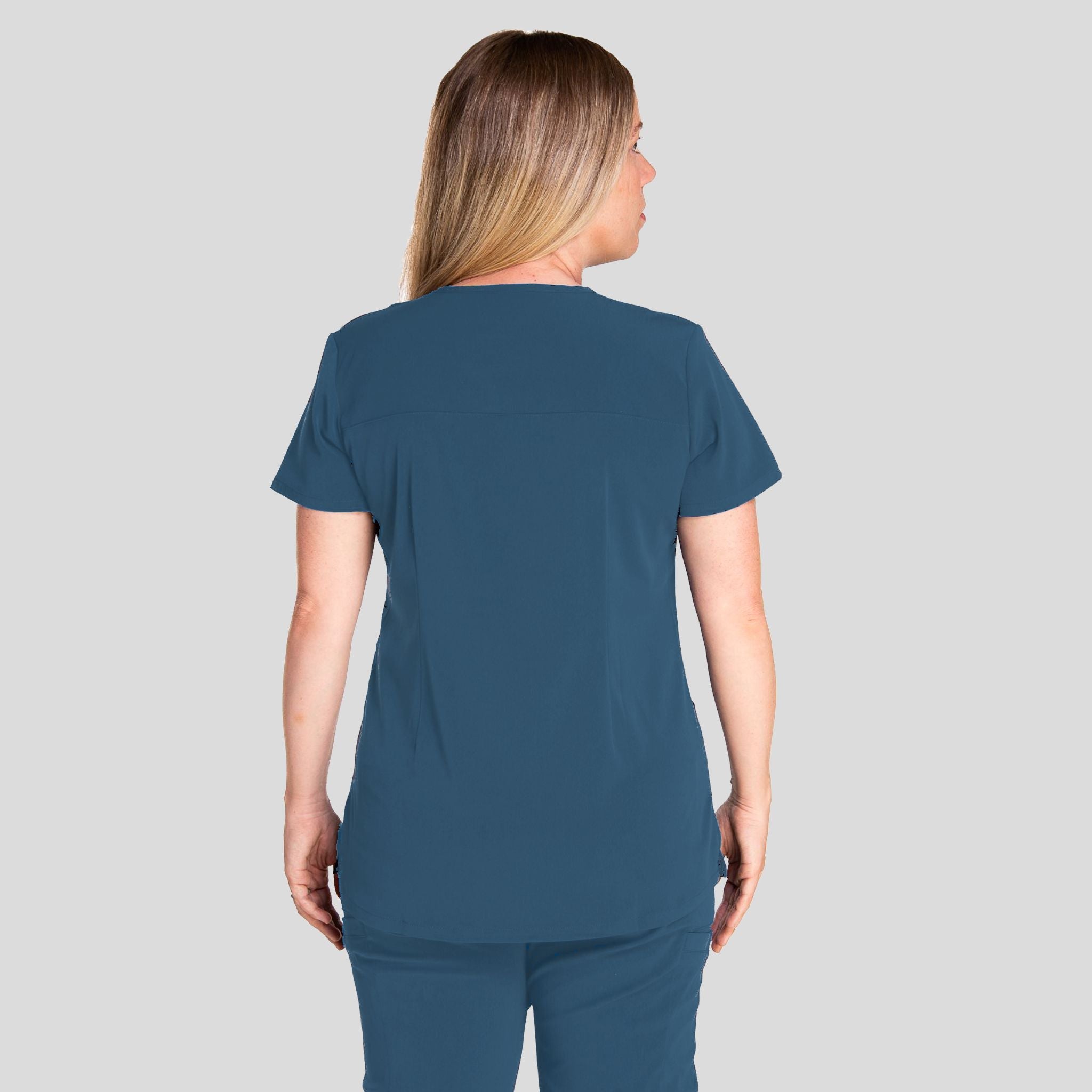 IRG_Elevate_181002_caribbean_back