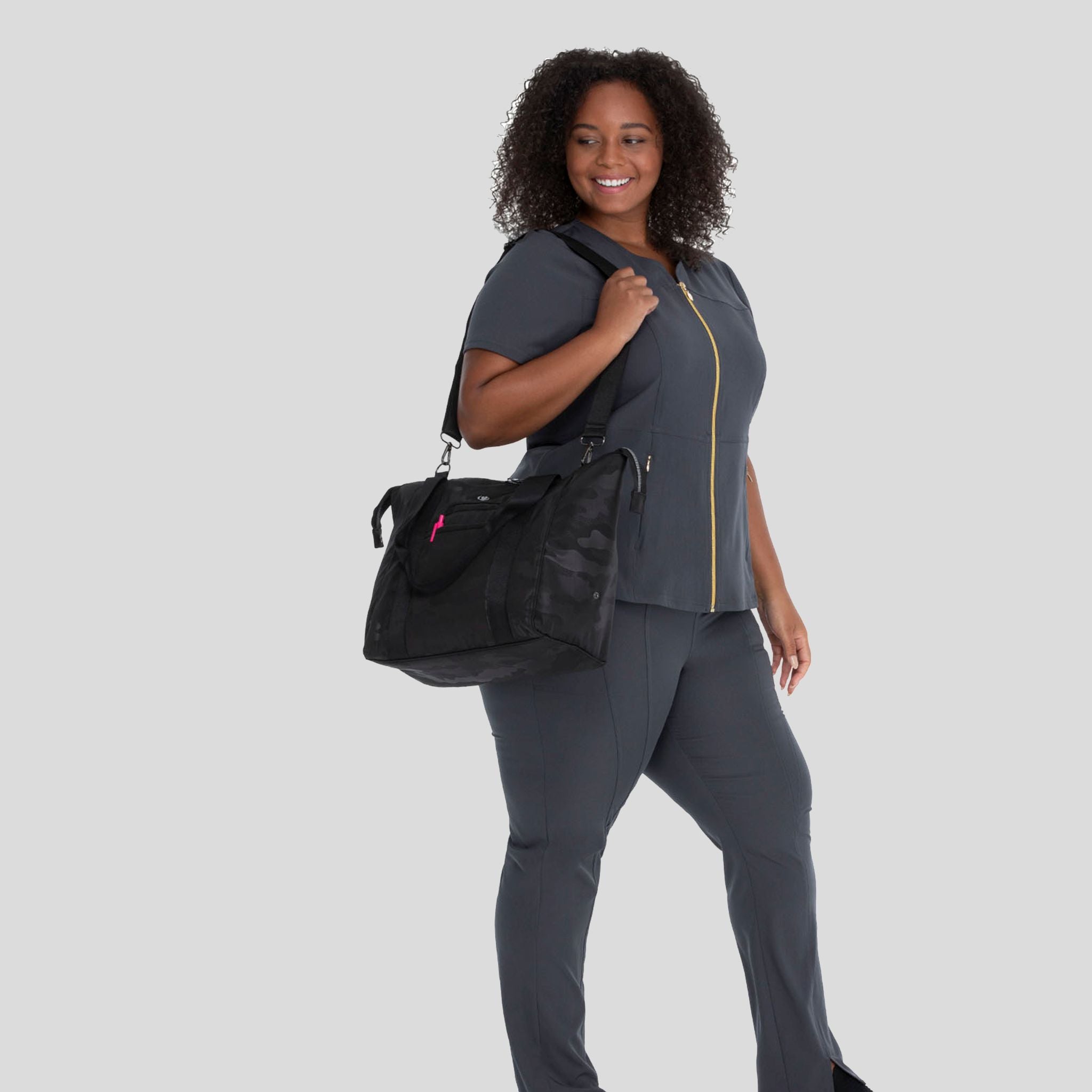 Cherokee_Madison_dufflebag_Black_camo_2