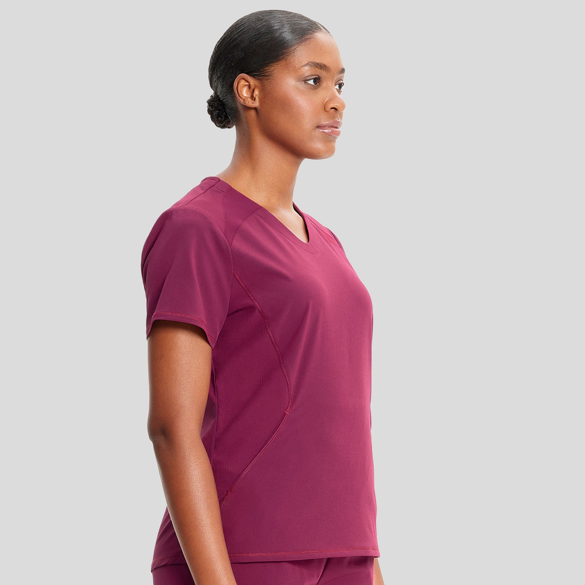 IN_INFINITY_GNR8_VNECKTOP_620A_WINE_RIGHT