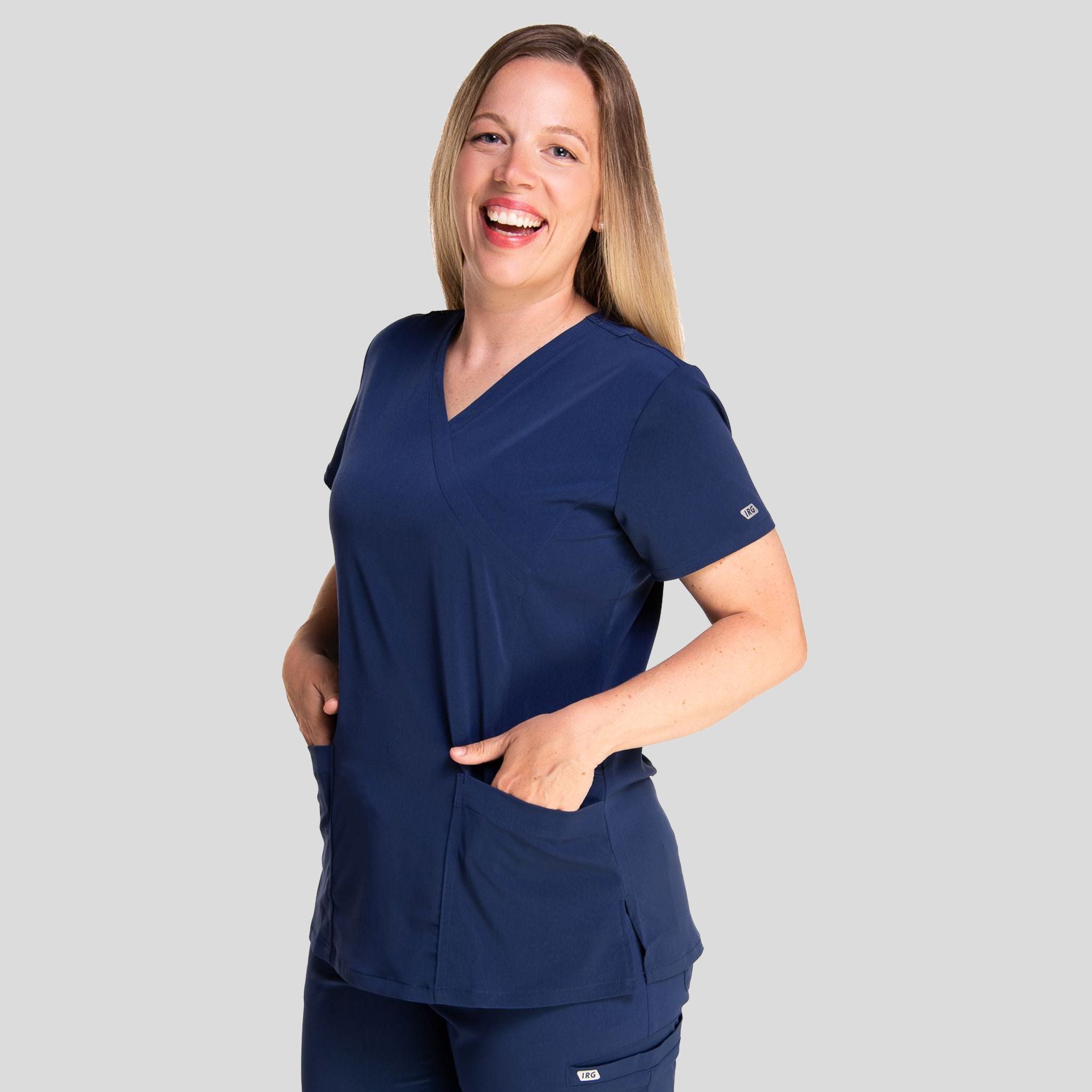 IRG_Elevate_181002_navy_left